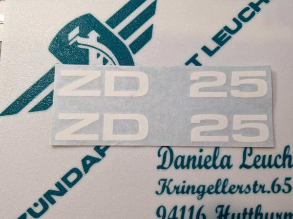 Zündapp Aufkleber 2 x " ZD 25 " Weiss Originalmaß Typ 446 Seitendeckel 446-10.139